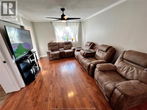 600 PARK STREET West Unit# 1 , Windsor, Ontario N9A 5V6 3