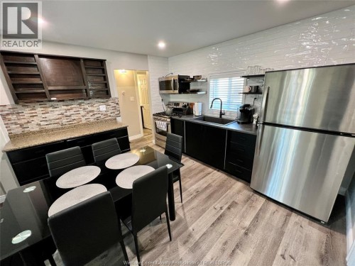 600 PARK STREET West Unit# 1 , Windsor, Ontario N9A 5V6 5