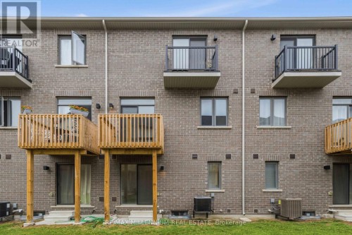 775 Chinook Path, Oshawa, ON 