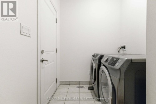 775 Chinook Path, Oshawa, ON 