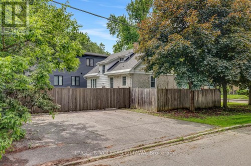 229 Daniel Avenue, Ottawa, ON 