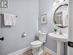 Main floor bathroom - 3pc - 