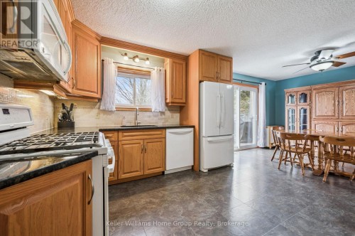 28 Edward Street, Mapleton, ON 
