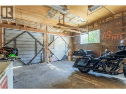 Garage - 