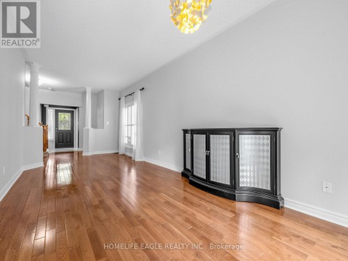 101 Downey Circle, Aurora, ON 