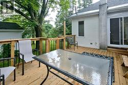 Generous back deck - 
