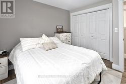 Primary Bedroom - 