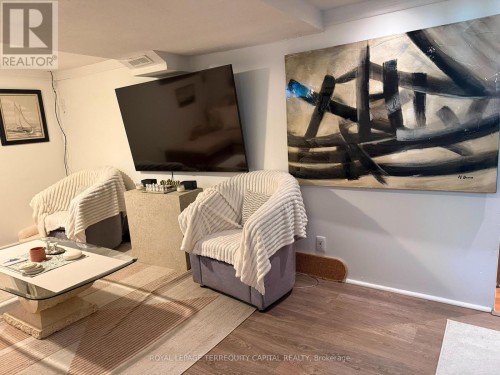 LOWER - 29 GLAMIS AVENUE , Toronto, Ontario M6N 4H5 4