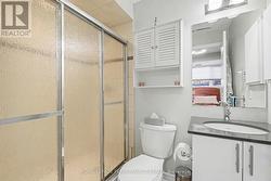 3-piece ensuite - 