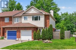 121 CEDAROCK DRIVE  Ottawa, ON K2M 2H5