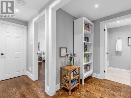 Hallway - 2441 Winthrop Crescent, Mississauga, ON 