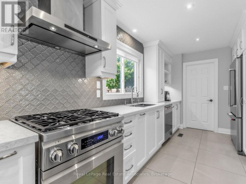 Kitchen - 2441 Winthrop Crescent, Mississauga, ON 