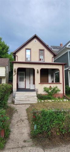 439 8th Street  Brandon, MB R7A 3X6