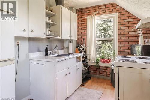 382 Beach Boulevard, Hamilton, ON 