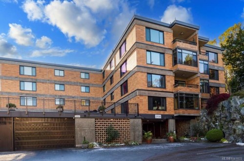 #301-2930 Cook St  Victoria, BC V8T 3S7