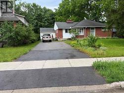 49 WOODWARD AVENUE London North (North N), ON N6H 2G6