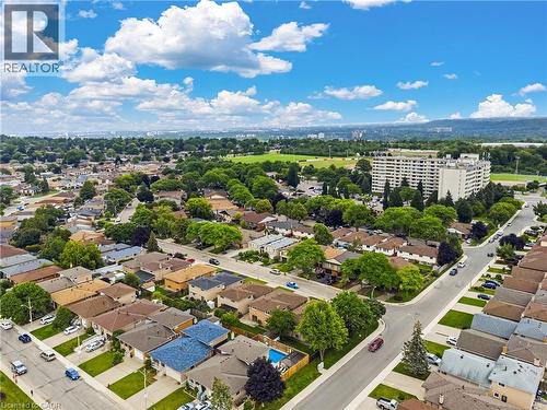 Minutes to Ligar Elementary School and St Anthony - 102 Markson Crescent, Hamilton, ON 