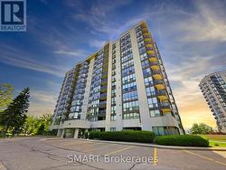 203 - 1111 BOUGH BEECHES BOULEVARD  Mississauga, ON L4W 4N1