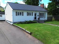66 Melrose Terrace  Truro, NS B2N 1W4