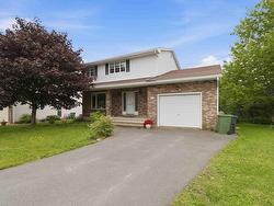 12 Cedar Crescent  Cole Harbour, NS B2V 1Y6