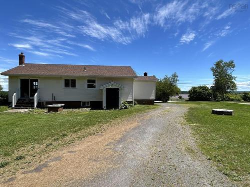 826 1 Highway, Mount Denson, NS - Outdoor
