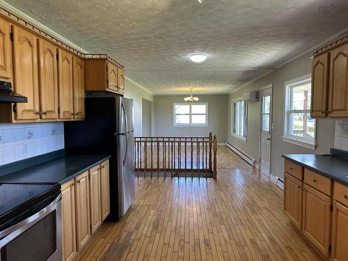 826 1 Highway, Mount Denson, NS - Indoor Photo Showing Kitchen