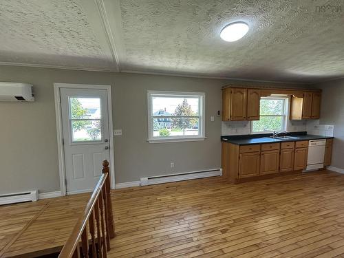 826 1 Highway, Mount Denson, NS - Indoor Photo Showing Kitchen With Double Sink