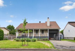 520 Rue des Lilas  Sainte-Catherine, QC J5C 1P1