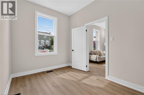 118 Cathcart Street, Hamilton, ON 