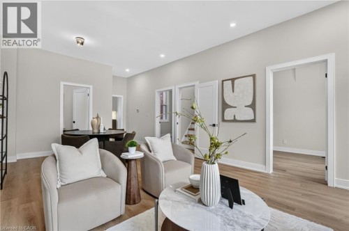 118 Cathcart Street, Hamilton, ON 