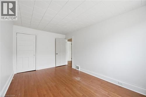355 Cumberland Avenue, Hamilton, ON - Indoor Photo Showing Other Room