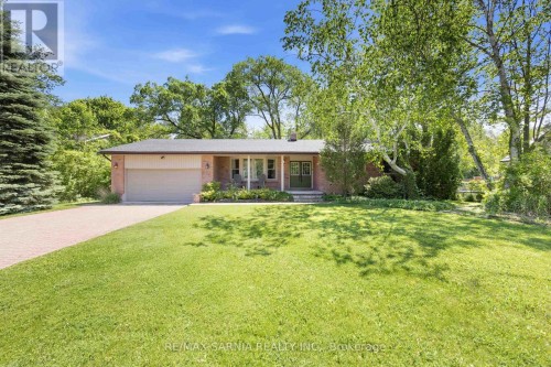 9648 WAKEFIELD STREET  Lambton Shores (Forest), ON N0N 1J2