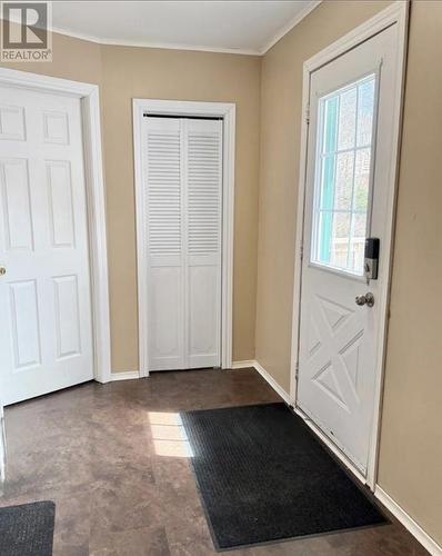 Entry - 31 Forest Drive, Lethbridge, NL 