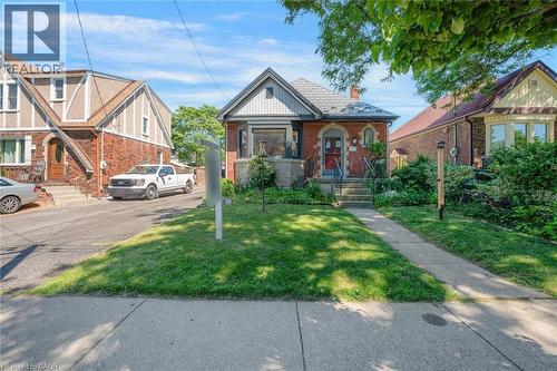 135 Wexford Avenue S, Hamilton, ON 