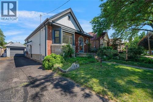 135 Wexford Avenue S, Hamilton, ON 
