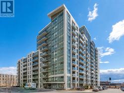 624 - 812 LANSDOWNE AVENUE  Toronto, ON M6H 4K5
