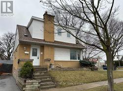 41 TOFIELD CRESCENT  Toronto, ON M9W 2B8