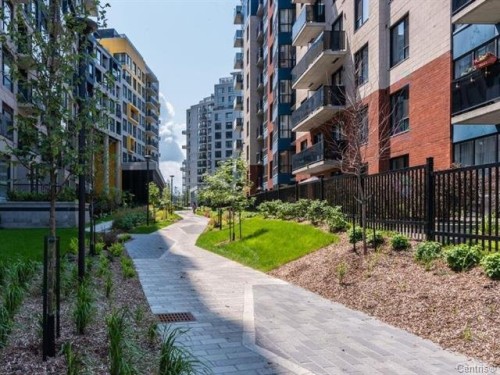 Cour - 4708-5150 Rue Buchan, Montréal (Côte-Des-Neiges/Notre-Dame-De-Grâce), QC 