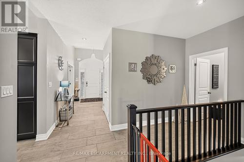 8165 Twenty Road E, Hamilton, ON 