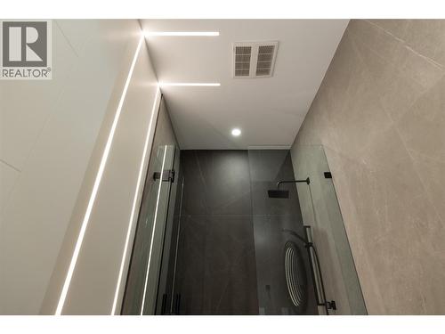 LED lighting and automated toilet - 979 Loseth Drive, Kelowna, BC 