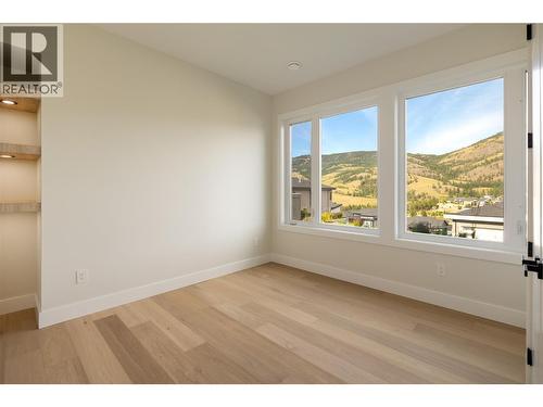 Bedroom 5 - 979 Loseth Drive, Kelowna, BC 