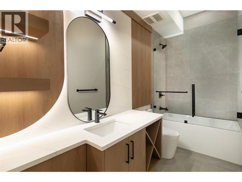 Full lower level bath - 979 Loseth Drive, Kelowna, BC 