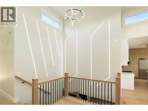 Unique LED wall lighting - 979 Loseth Drive, Kelowna, BC 