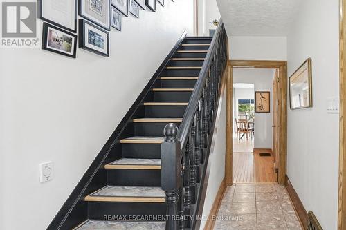 17 Tuxedo Avenue S, Hamilton, ON 