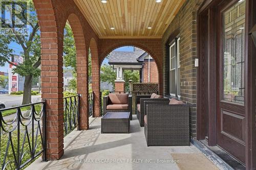 17 Tuxedo Avenue S, Hamilton, ON 
