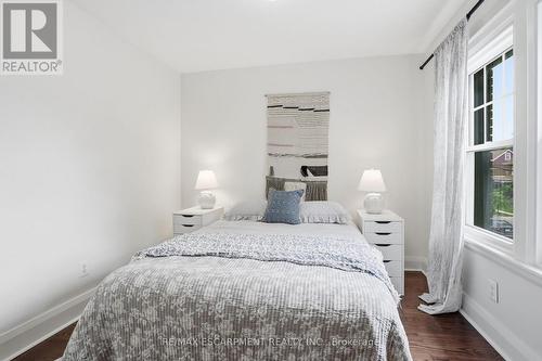 17 Tuxedo Avenue S, Hamilton, ON 