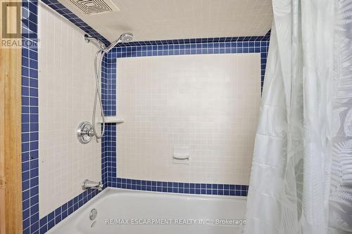 17 Tuxedo Avenue S, Hamilton, ON 