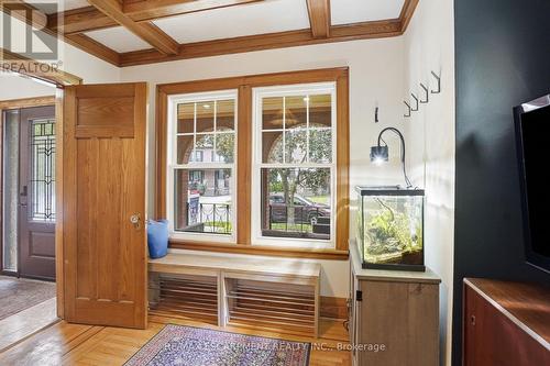 17 Tuxedo Avenue S, Hamilton, ON 