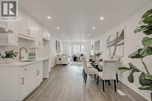 16 Upper Canada Drive Unit# Upper, Waterloo, ON 