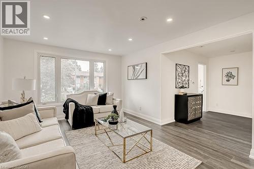16 Upper Canada Drive Unit# Upper, Waterloo, ON 